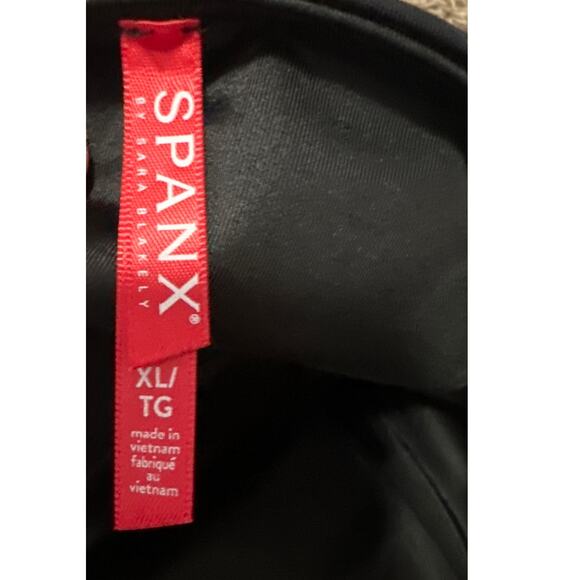 Spanx faux leather matte black Camo legging 20185R Size XL New with tags - Picture 4 of 5